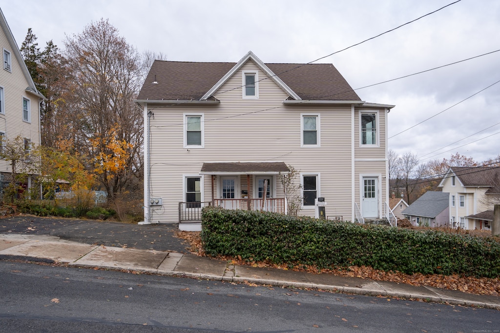 view of front of home with covered porch