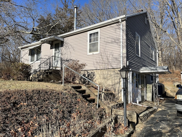 view of front of property