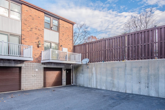 exterior space featuring a balcony