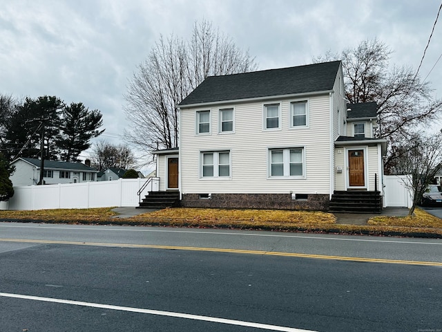 view of front of property