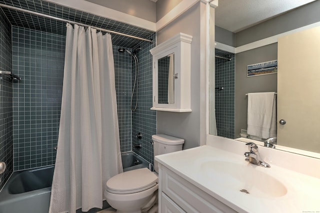 full bathroom with shower / tub combo with curtain, vanity, and toilet