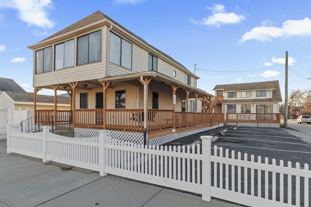 view of front of home featuring a porch