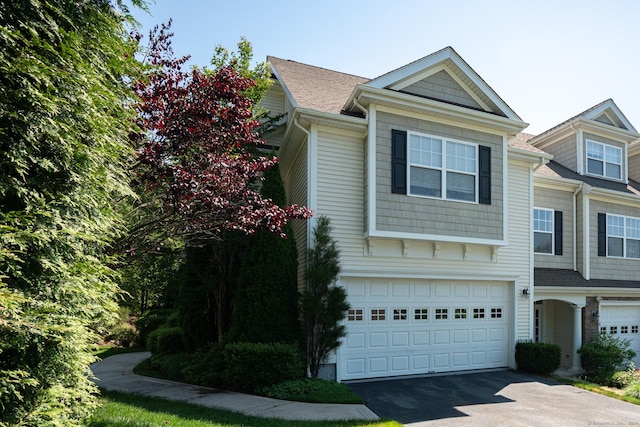 view of front facade with a garage