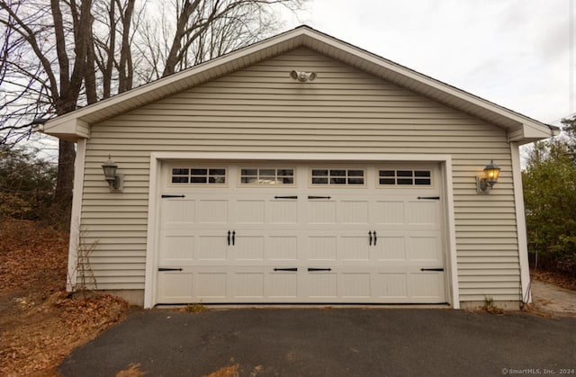 view of detached garage