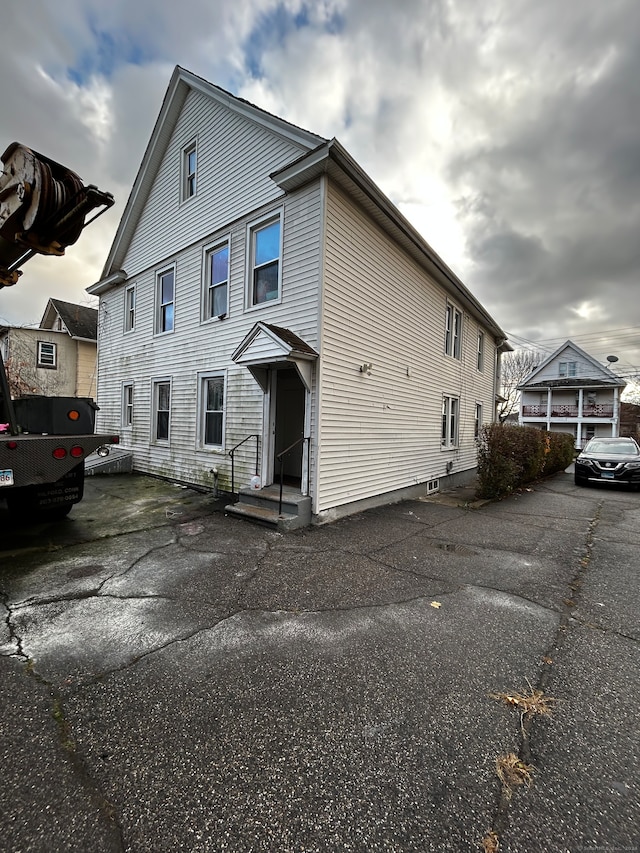 view of front of house