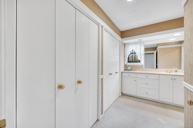 999 Heritage Vlg Unit B, Southbury, CT 06488 - bathroom with vanity