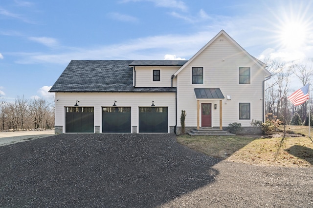 view of modern farmhouse style home