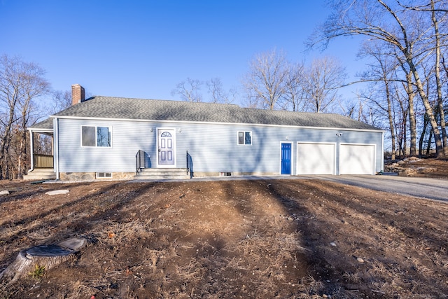 view of front facade featuring a garage