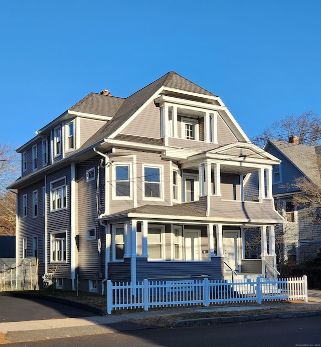 view of front facade