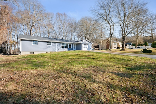 view of yard with a garage