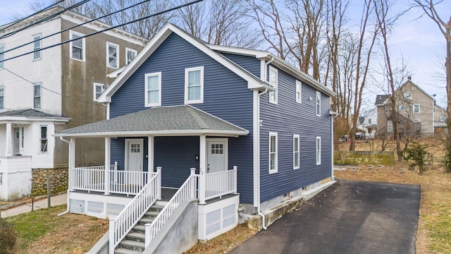 view of front of house featuring a porch