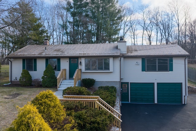 view of front facade featuring a garage