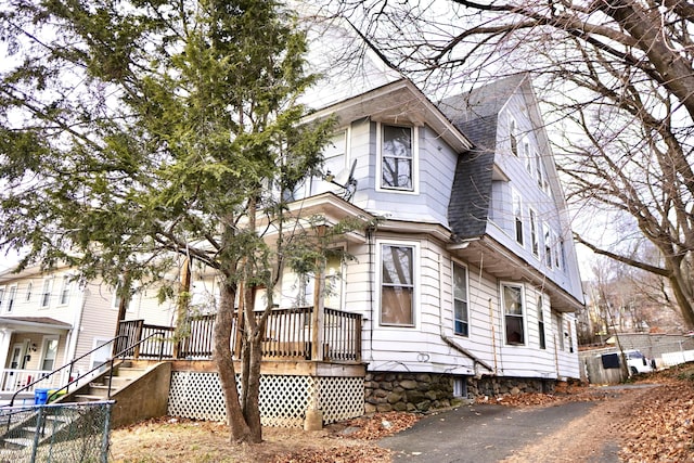 view of front of property