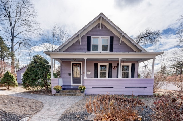 bungalow-style house featuring covered porch