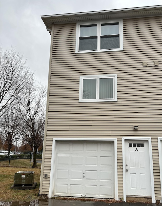 1259 E St Unit A, New Britain, CT 06053 - view of garage