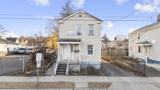 view of front of property