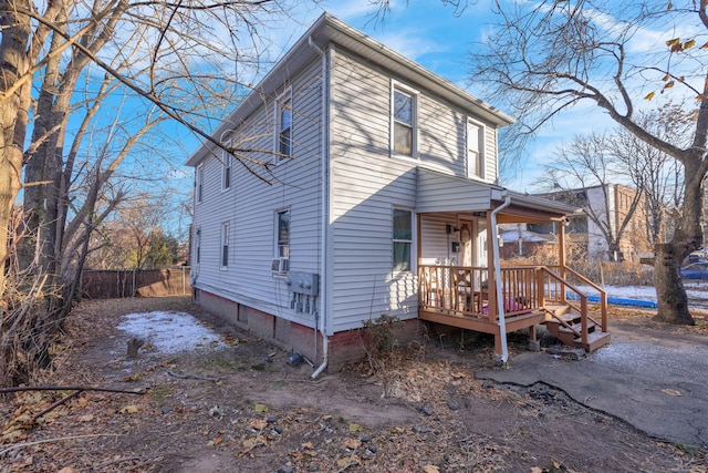 view of front of property featuring a porch