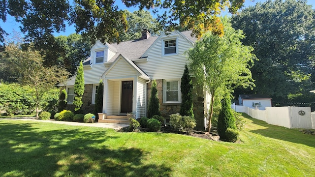 view of front of house with a front yard