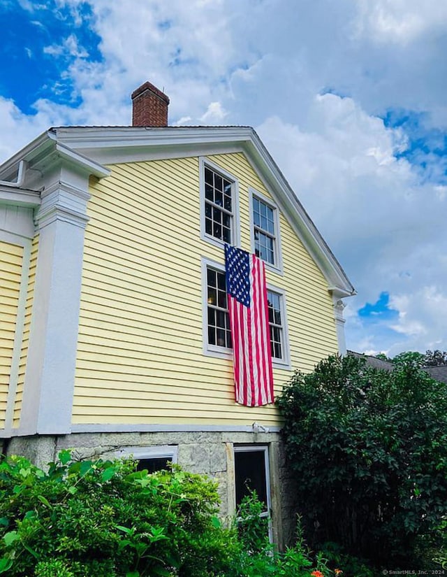 view of home's exterior