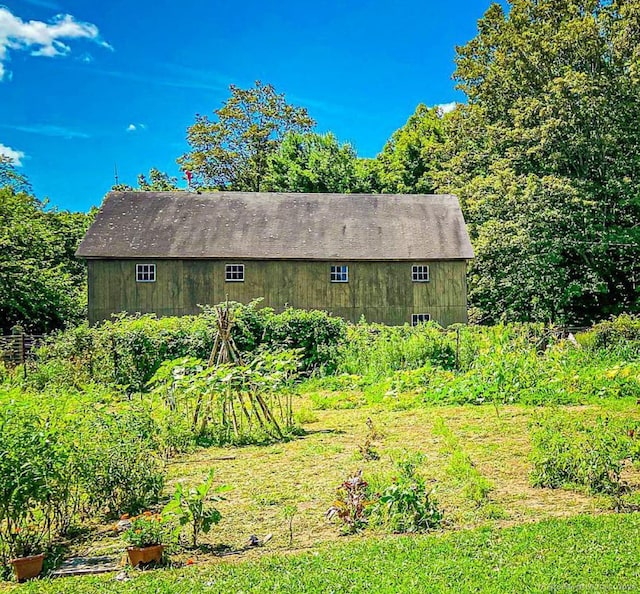 view of side of home