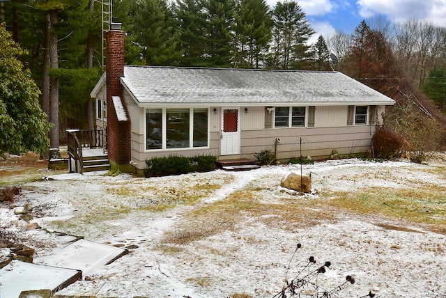 view of front of property