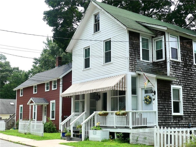 view of front of house featuring covered porch