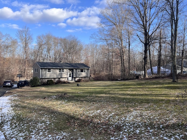 view of front of house with a front yard