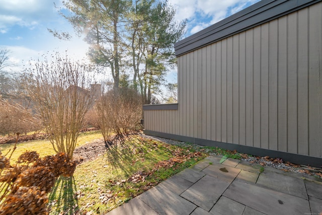 view of yard with a patio area