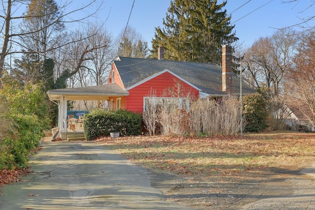 view of outdoor structure featuring a porch