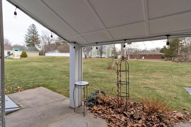 view of yard featuring a patio