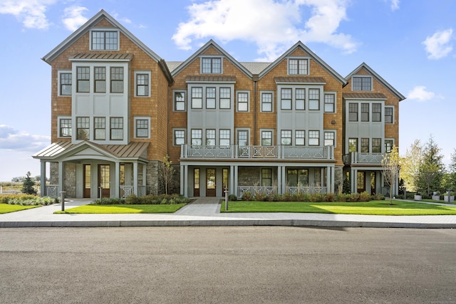 view of front facade