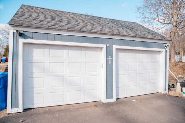 view of detached garage