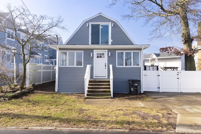 view of front of home