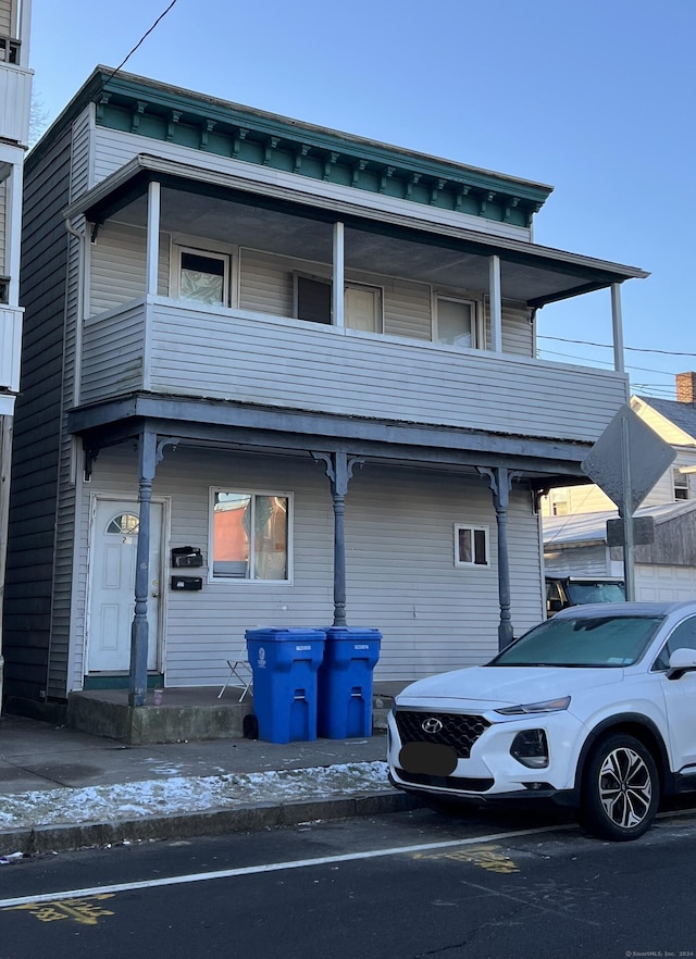 view of front of house with covered porch