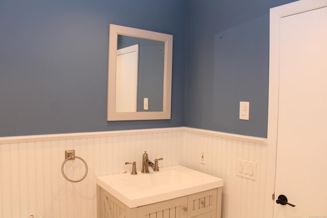 bathroom featuring sink