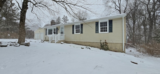 view of front of property