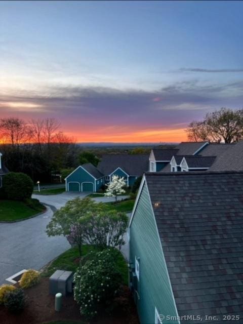 view of aerial view at dusk