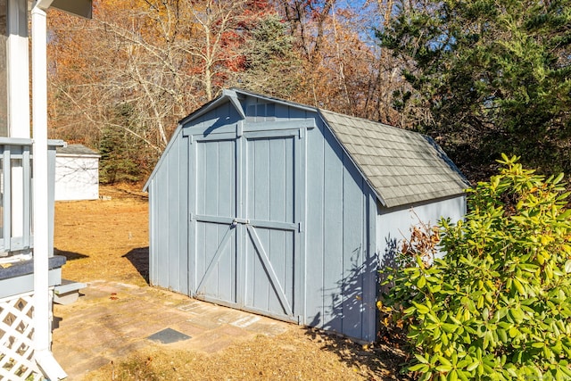 view of outdoor structure