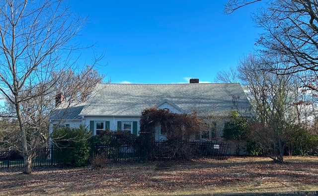 view of front of property