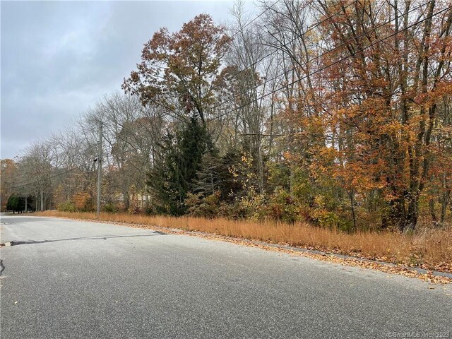 5 Autumn Way, Ledyard, CT 06339 - photo 4