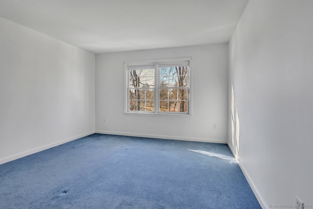 empty room with carpet