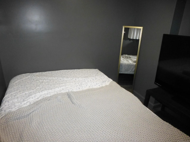 bedroom featuring a closet