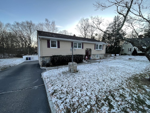 view of front of house