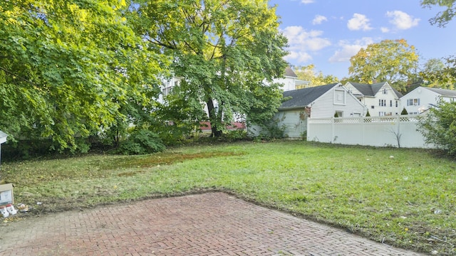 view of yard with a patio area