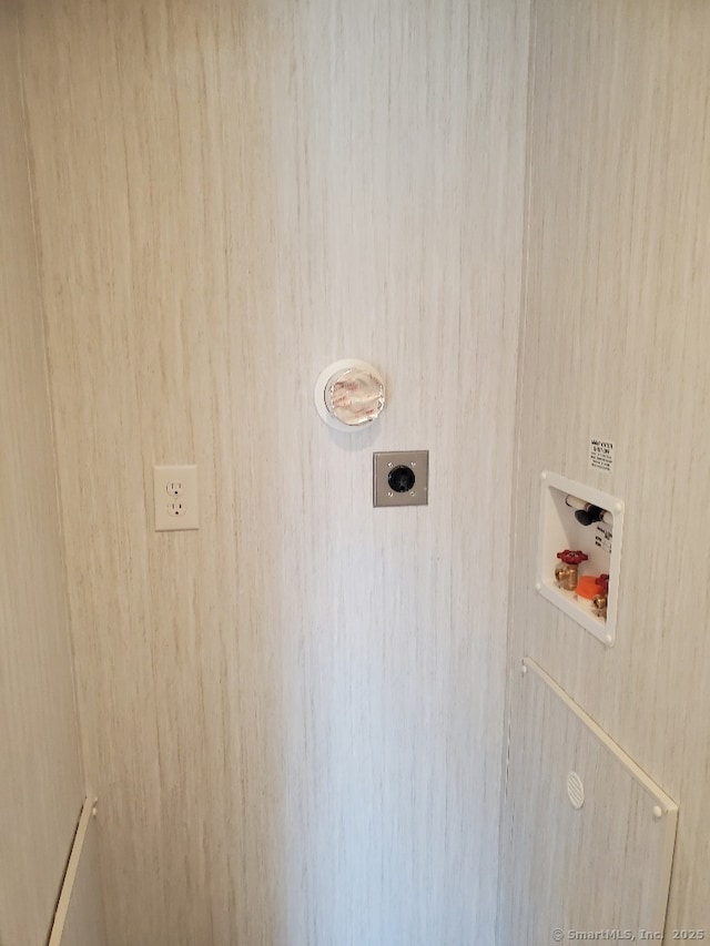 270 Boston Post Rd Unit 22, Waterford, CT 06385 - laundry room featuring washer hookup and electric dryer hookup