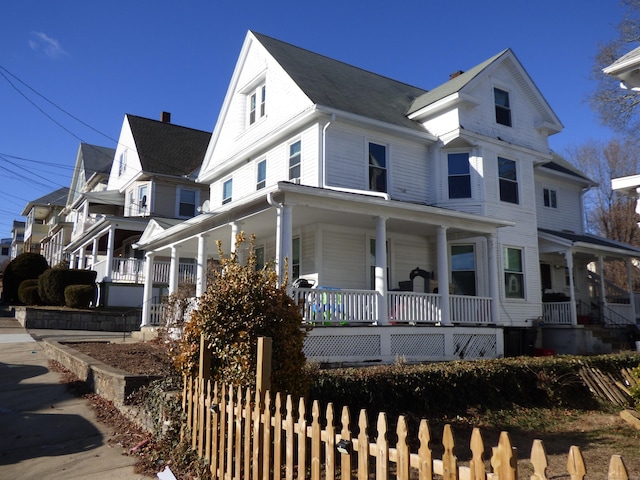 view of front of house with covered porch