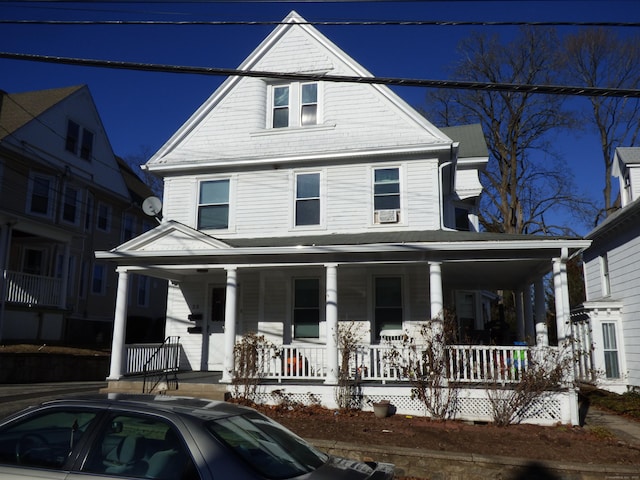 view of front facade with a porch