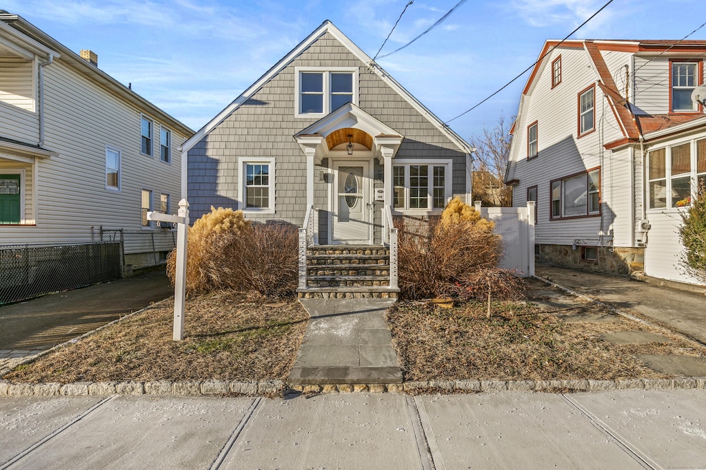 view of front of house