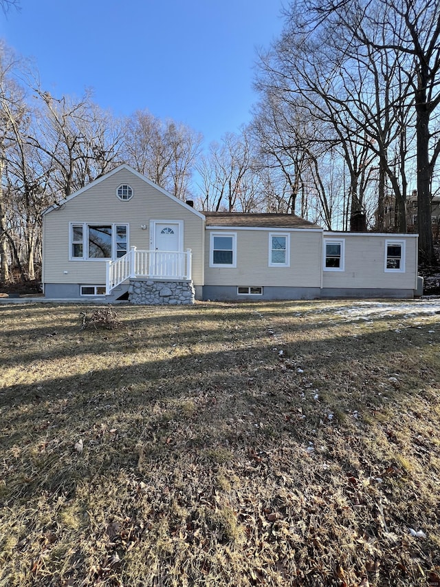 view of front of house with a front yard