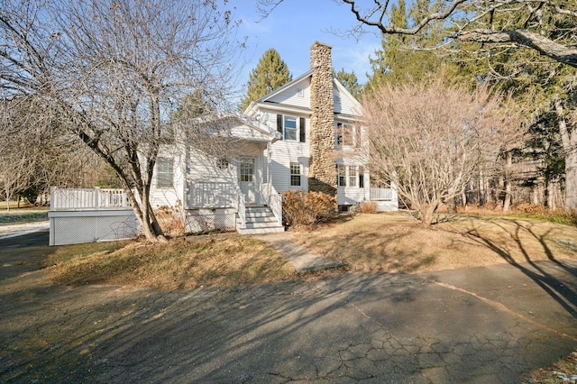 view of front of property